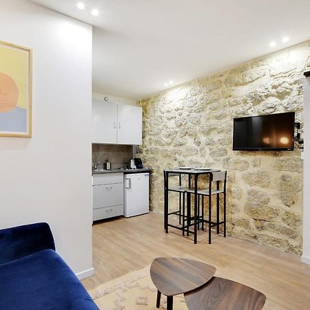 Freshly Renovated Apartment In The Heart Of Paris Exterior photo